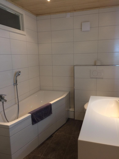 Bathroom 4