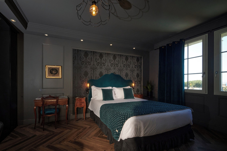 Bedroom 4, chateau beaupin, Bouches-du-Rhône