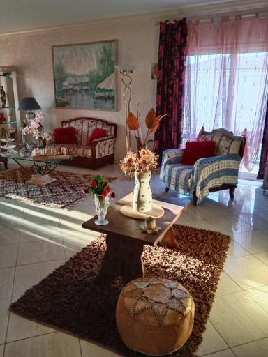 Others 4, 40 Allee Le Chene, Haute-Corse