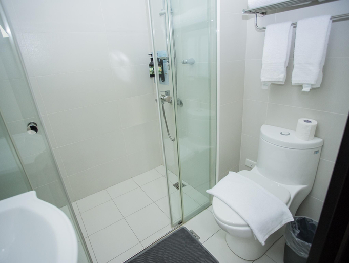 Bathroom 8