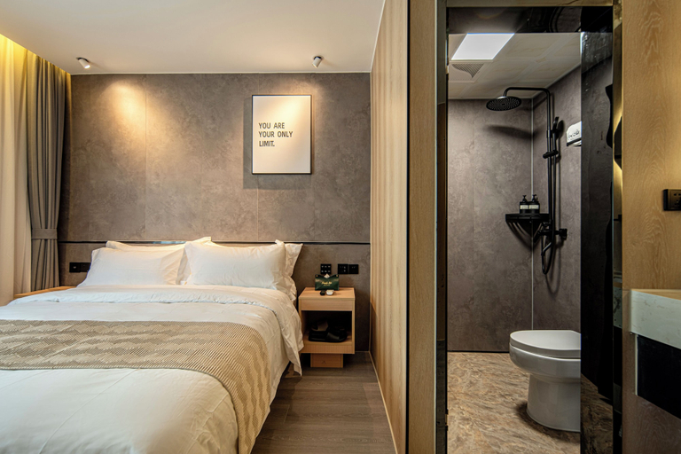 Bedroom 5, yijiansenlinjiudian, Shanghai