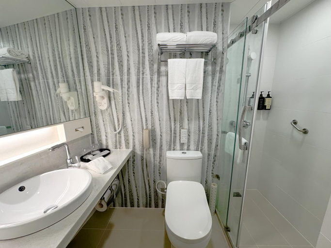 Bathroom 8
