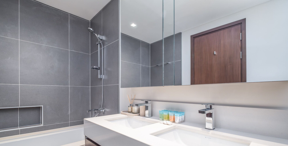 Bathroom, LUX  The Dubai Creek Edge Suite, Dubai
