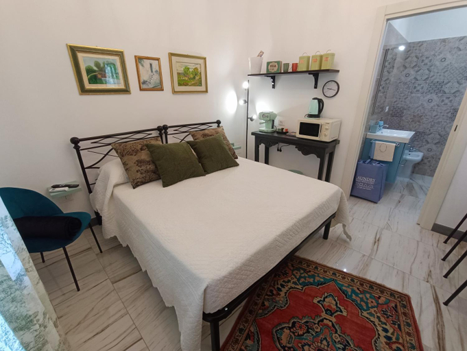Bedroom 2, Oleum, Brindisi