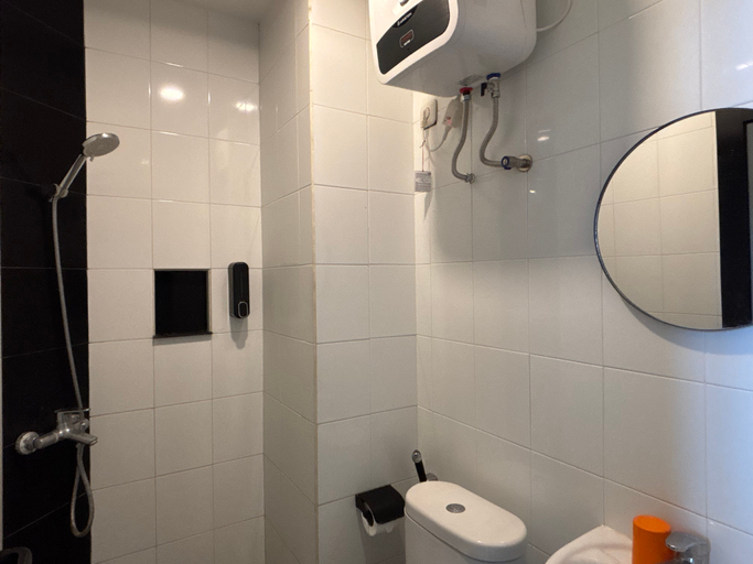 Bathroom 10