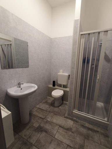 Bedroom 2, Airport Boulevard Guesthouse, Bergamo