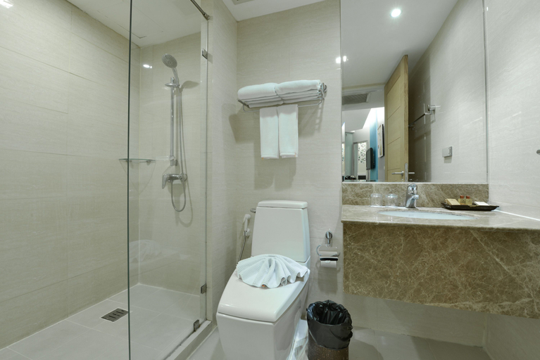 Bathroom 4, Prestige Suites Nana, Wattana