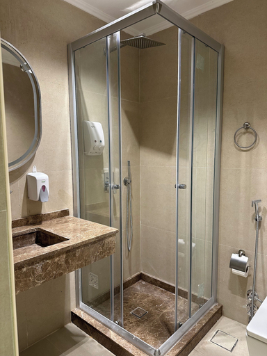 Bathroom 2, Imperial Hotel, 'Abdin