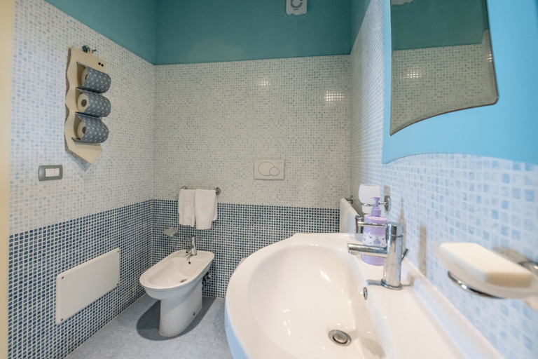 Bathroom 3, L'alba di Santa Cesarea, Lecce