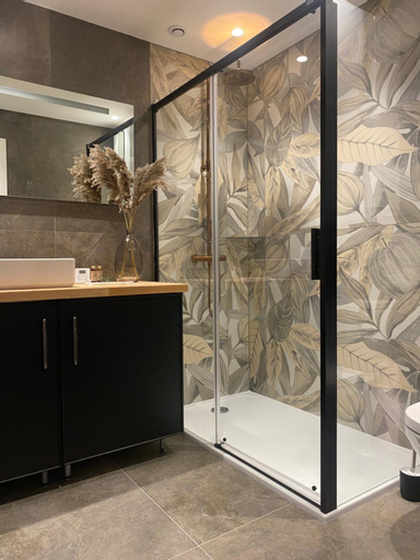 Bathroom 8