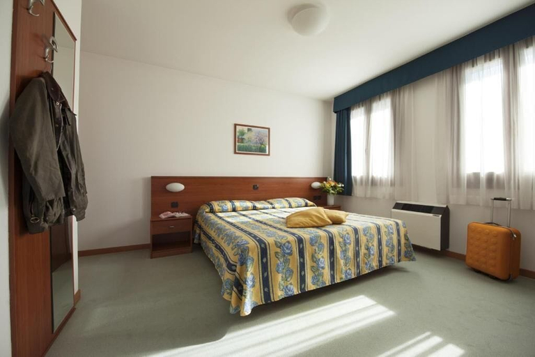 Bedroom 5, Hotel Naonis, Pordenone