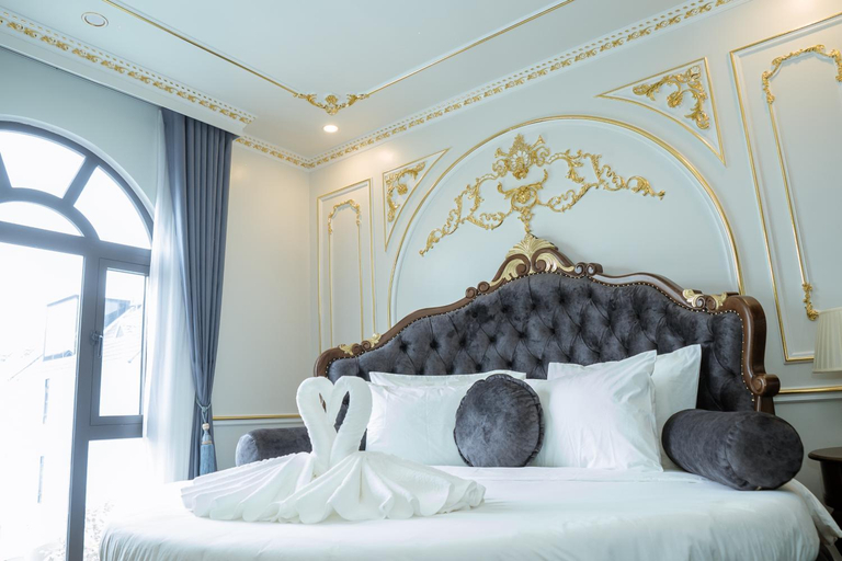 Bedroom 12
