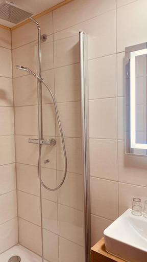 Bathroom 20