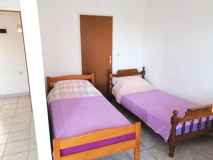 Bedroom 2, Cozy Apartment Marija with Garden, Novalja