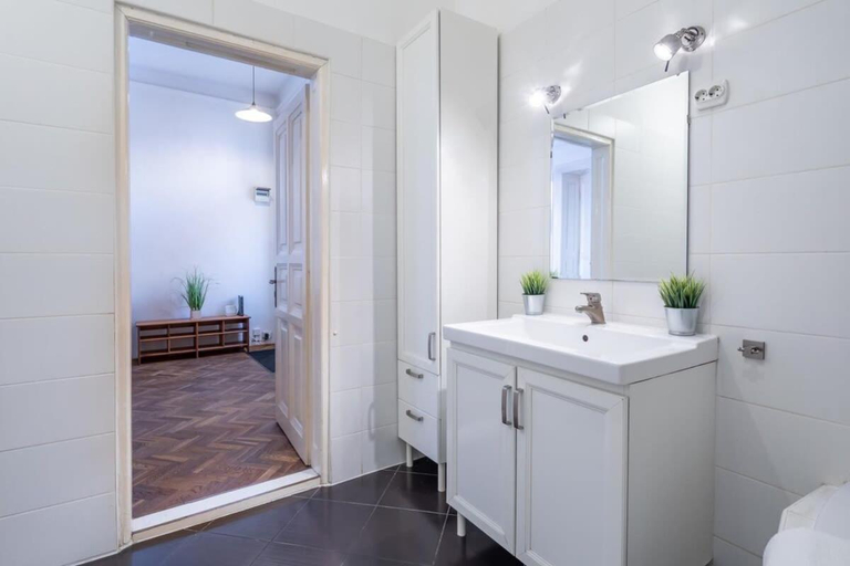 Bathroom 3, Spacious central home, Budapesti