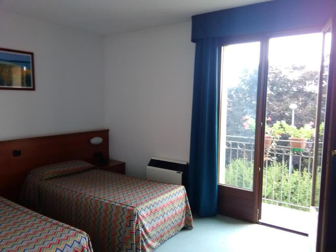 Bedroom 4, Hotel Naonis, Pordenone