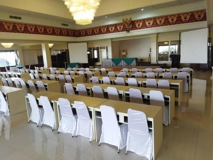 Business Facilities 3, Queen Garden Hotel Managed by Salak Hospitality, Banyumas