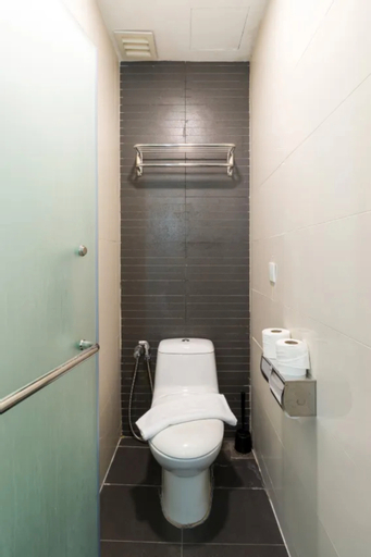 Bathroom 4