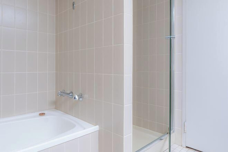 Bathroom 16