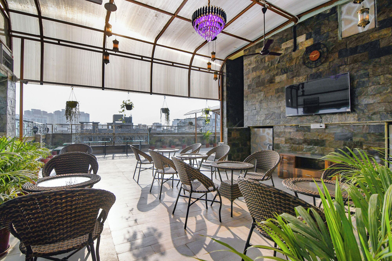 Food & Drinks 5, Fabhotel Prime Familto, North 24 Parganas