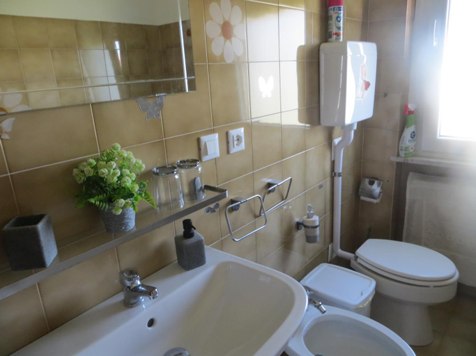 Bedroom 2, 5 Palme, Udine