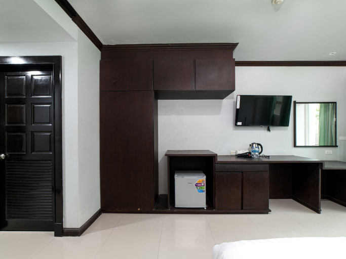 Dining Room 10