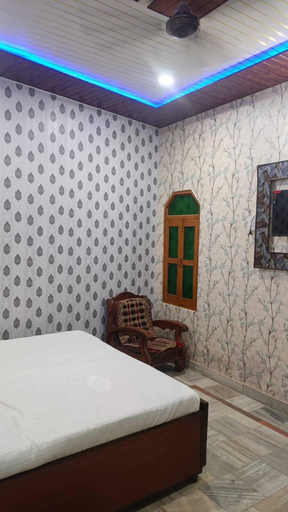 Bedroom 2, Jay Durga Guest House, Varanasi