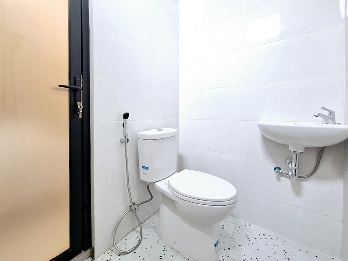 Bathroom 4, House of Aswana Monjali RedPartner, Sleman