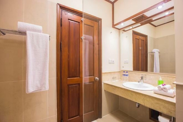 Bathroom 26