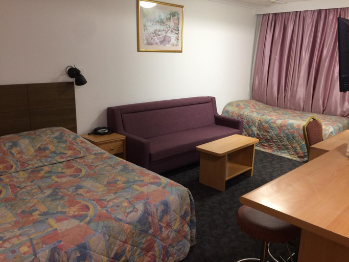 Bedroom 13