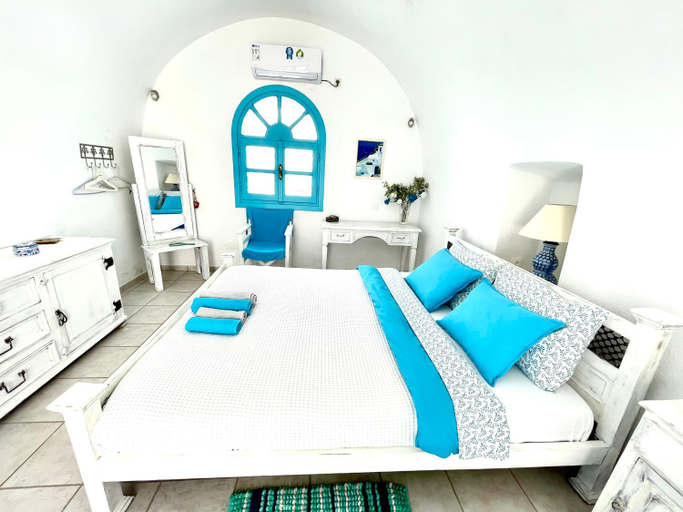 Bedroom 2, Oia Sunset House Pothitou, South Aegean