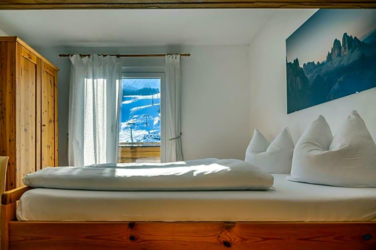 Bedroom 5, Pension Haunold, Bolzano