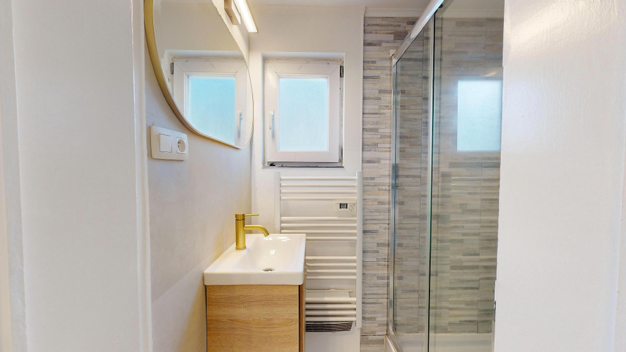 Bathroom, Studio cosy centre avec balcon, Bruxelles