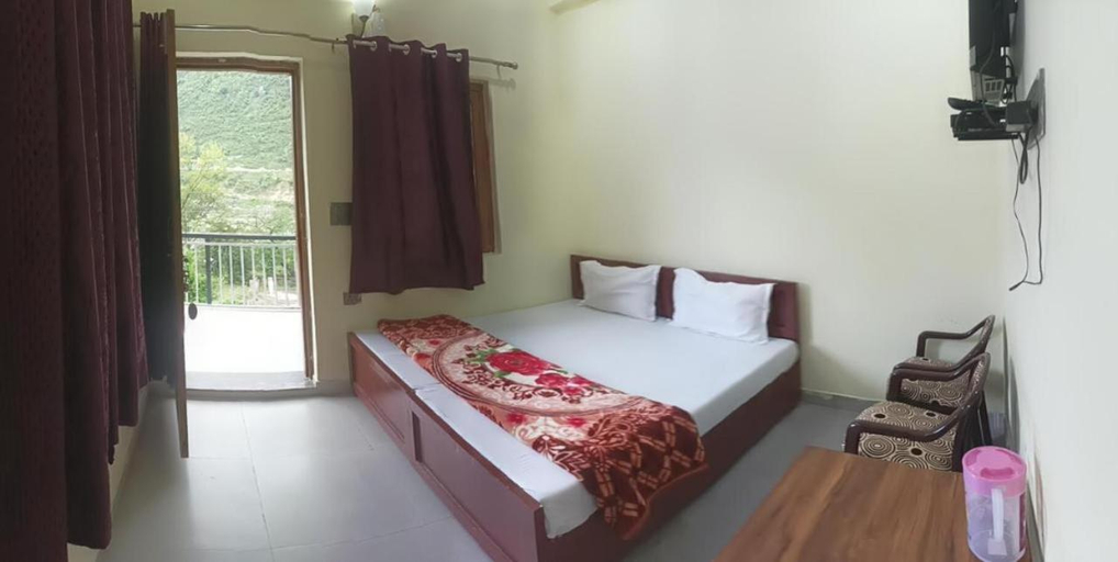Bedroom 2, Om Pingaksh Hotel & Restaurant, Chamoli