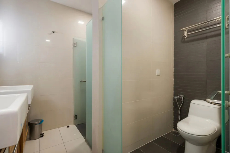 Bathroom 7