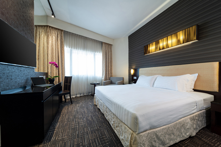 Bedroom 5, Hotel Royal Queens, Singapura