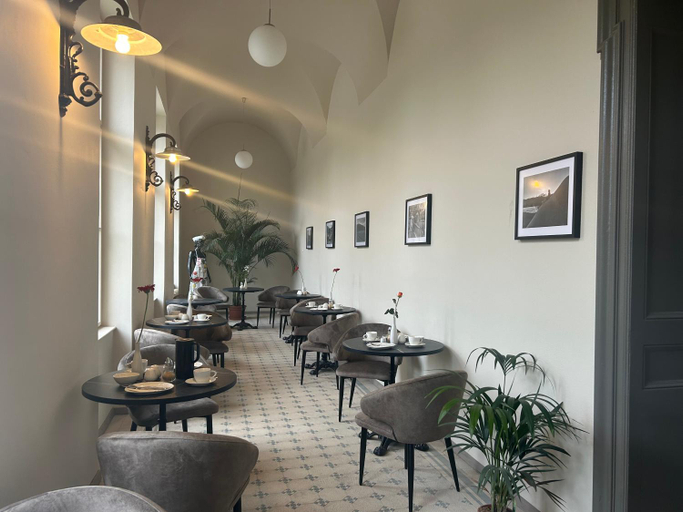 Others 5, Pension l'Etage, Melk
