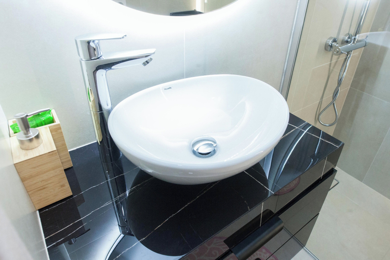 Bathroom 4, Brand New 1 Bd Apt in Trendy Kipseli, Attica