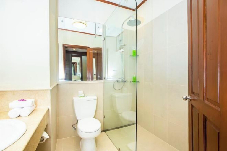 Bathroom 20