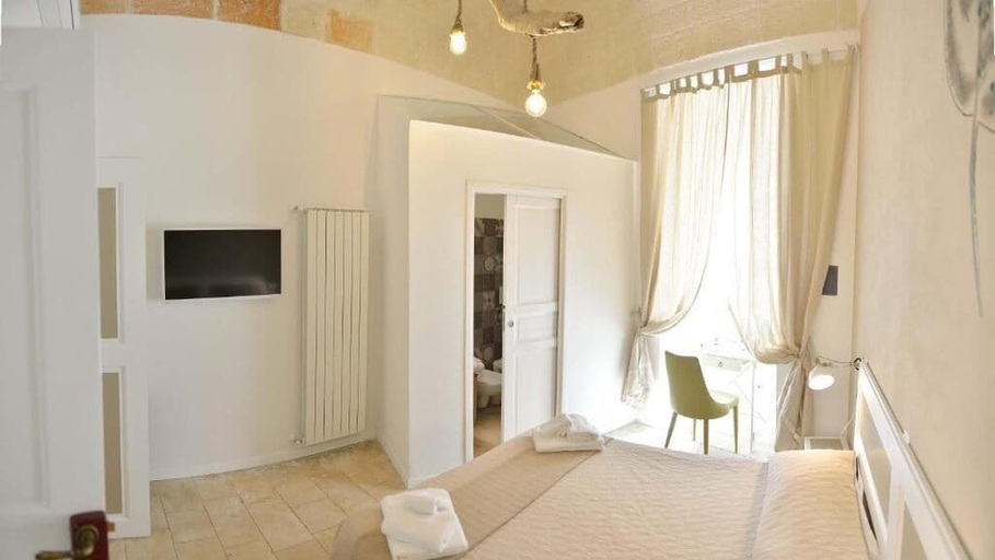 Bedroom 4, Palazzo Kapece, Bari