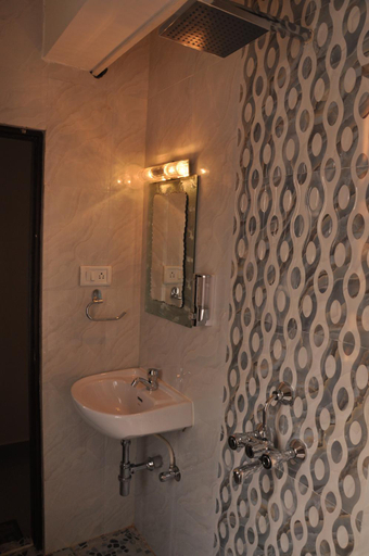 Bathroom, Hotel Dewa Goa, South Goa
