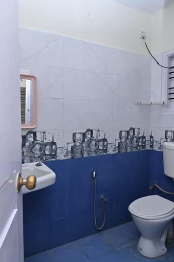 Bathroom 3, Northern Aura, Bangalore