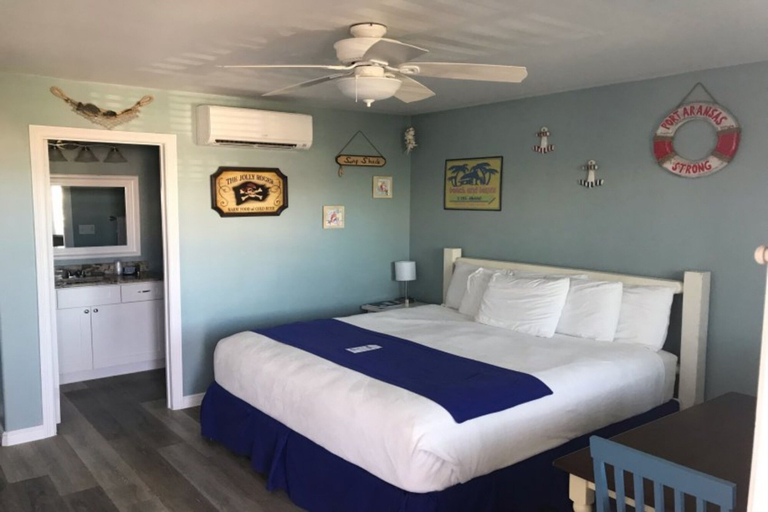 Bedroom 2, Beachgate Condo Suites And Hotel 231+233 2 Bedroom Condo, Nueces