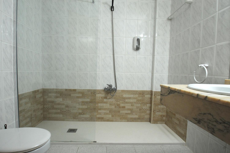 Bathroom 5, HOTEL MARIA ROSA, Zaragoza
