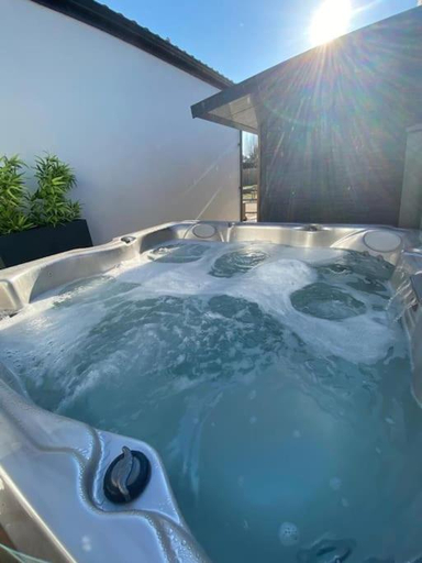 Sport & Beauty 2, Villa avec jacuzzi proche de la mer et du centre, Vendée