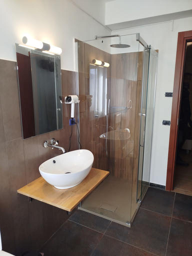 Bathroom 5, B&B Bosco Ralle, Potenza