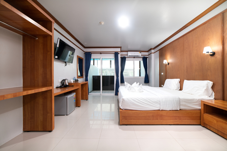 Bedroom 8