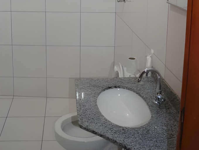 Bathroom 2, Pousada Rainha dos Anjos, Mariana