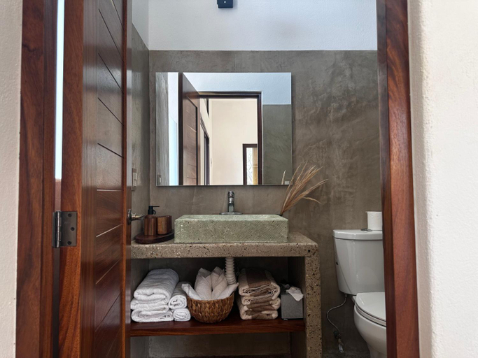 Bathroom 3, Casa Chiquilluma, Dist. Juquila
