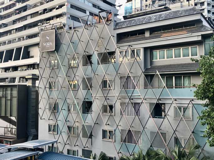 Exterior 1